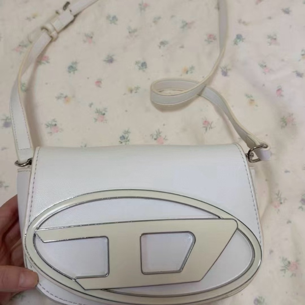 DIESEL white jingle bag